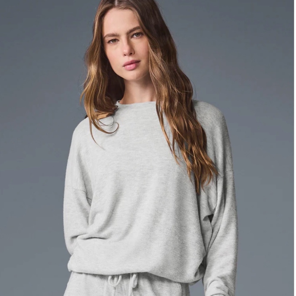 NWT- Alo Soho Pullover